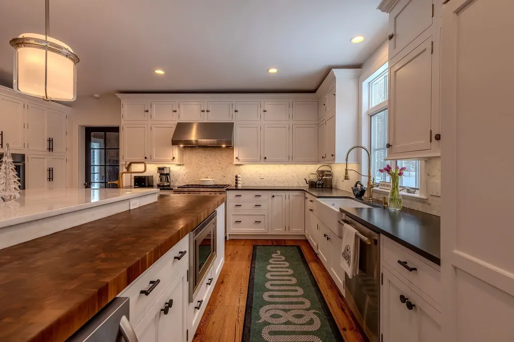 41 Stark Farm Road Winhall VT 05340