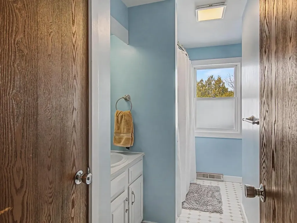 63 Fairmont Place Burlington VT 05408