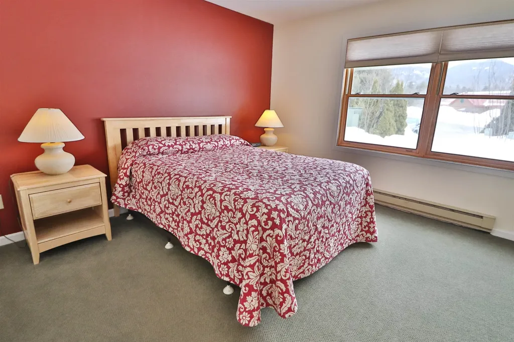 156 Deer Park Drive Woodstock NH 03262