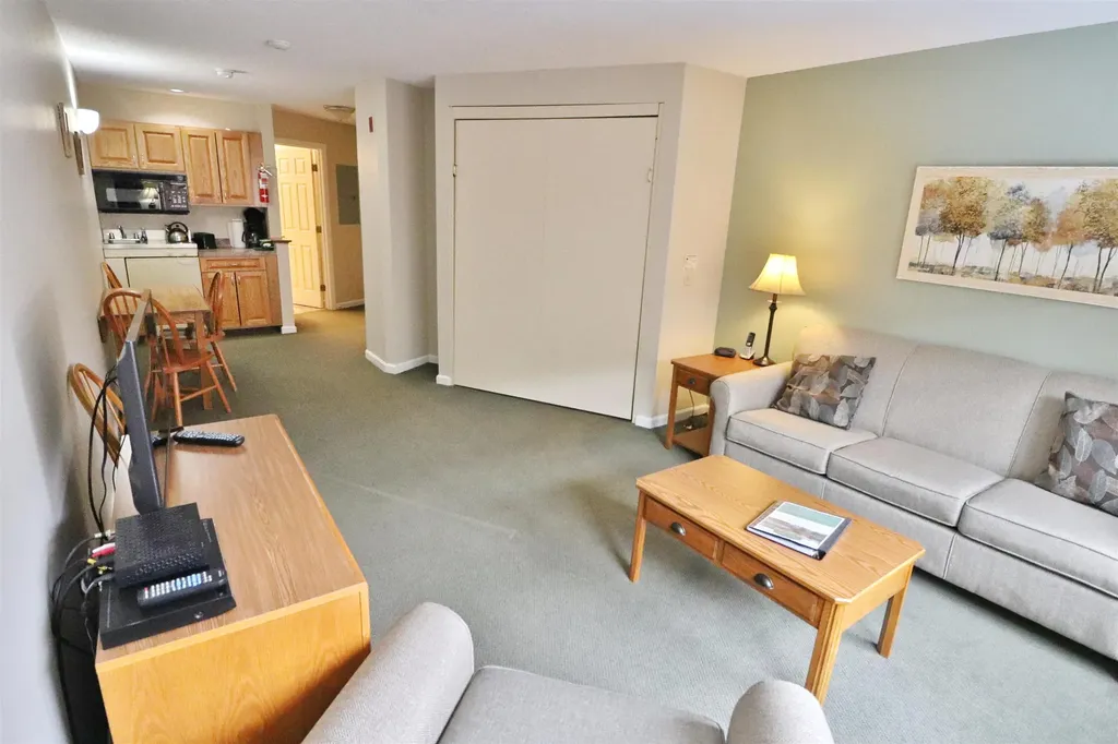 156 Deer Park Drive Woodstock NH 03262