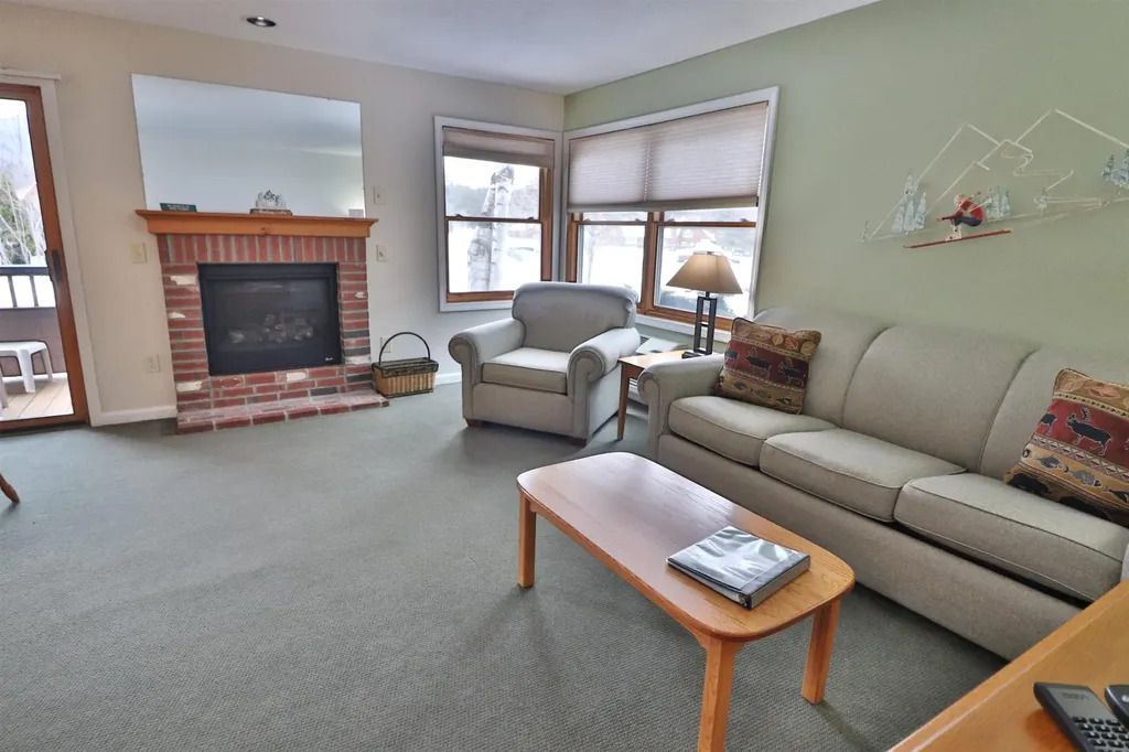 156 Deer Park Drive Woodstock NH 03262