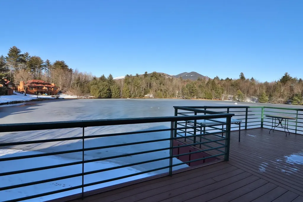 156 Deer Park Drive Woodstock NH 03262