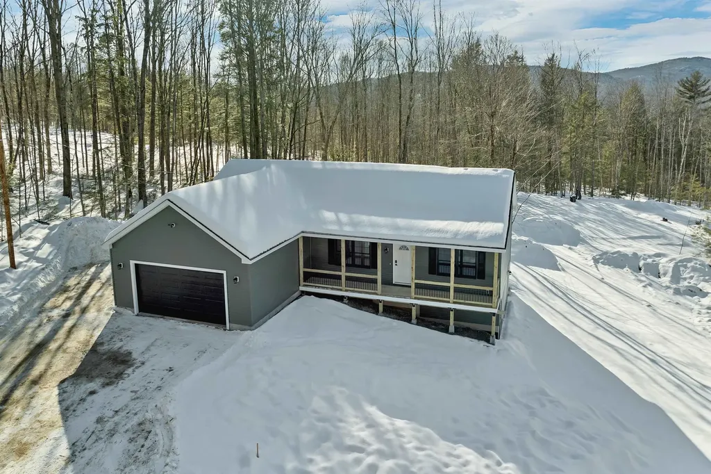 Eastman Hill Road Sanbornton NH 03269