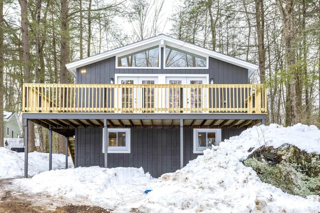 8 King Arthur Drive Farmington NH 03835