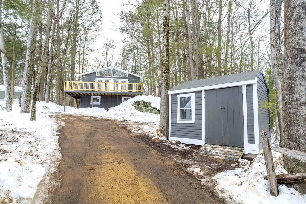 8 King Arthur Drive Farmington NH 03835