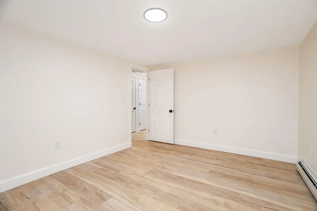 8 King Arthur Drive Farmington NH 03835