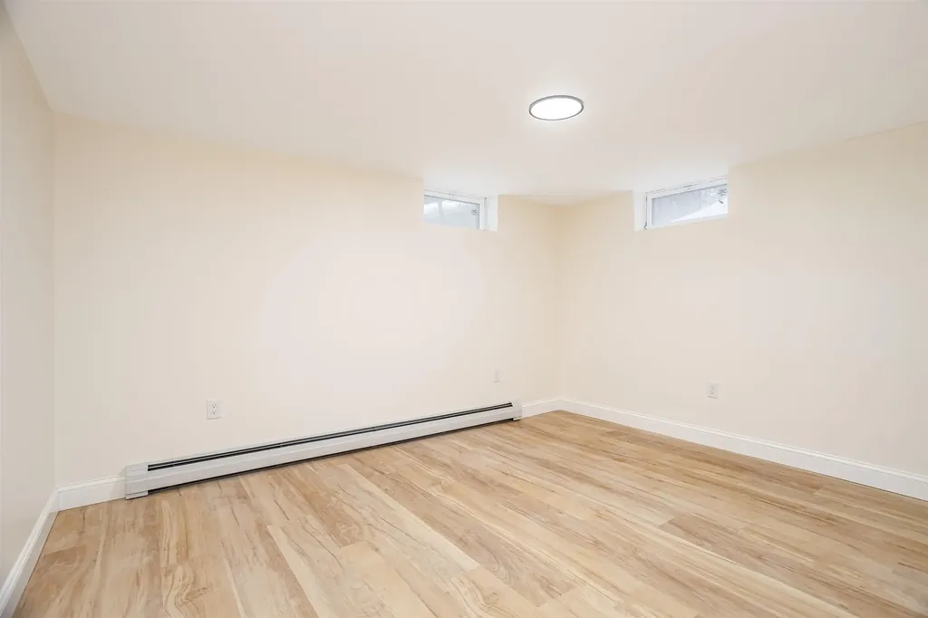 8 King Arthur Drive Farmington NH 03835