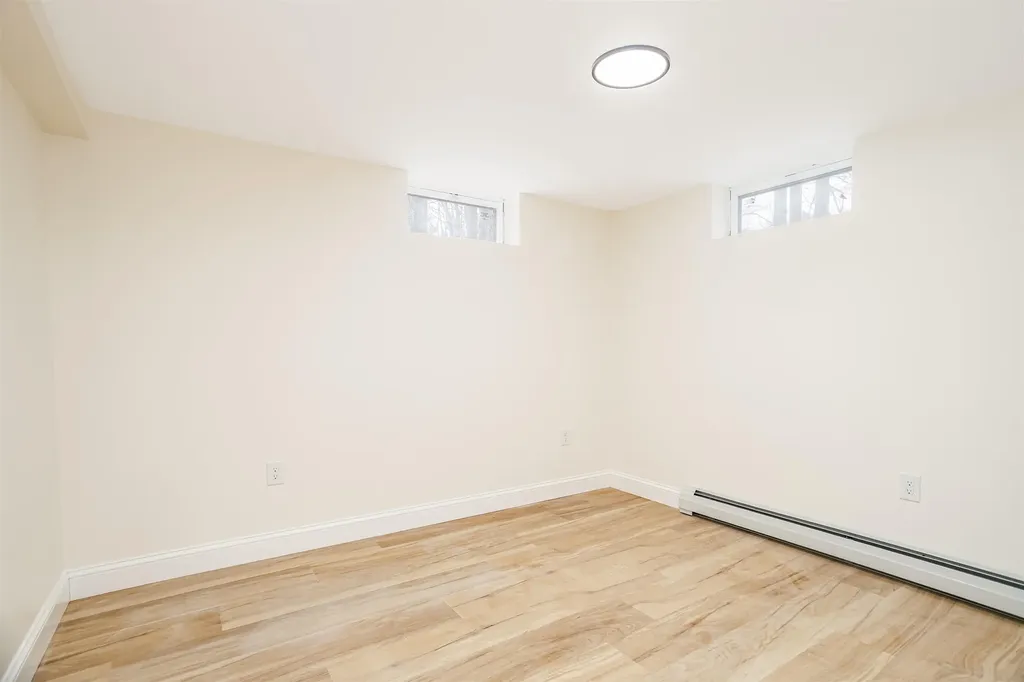 8 King Arthur Drive Farmington NH 03835