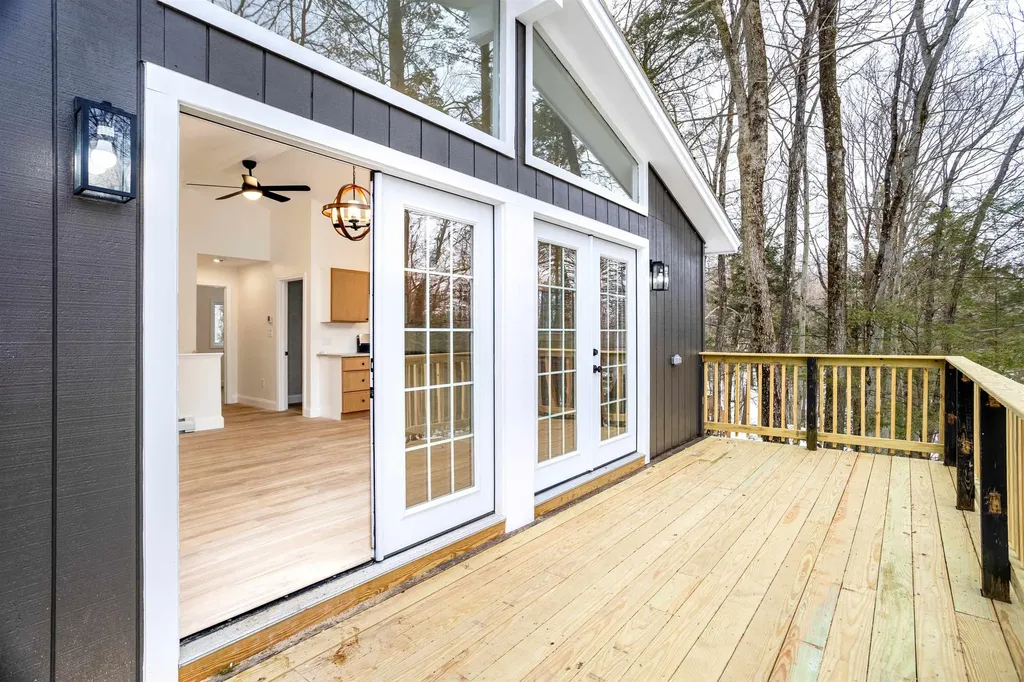 8 King Arthur Drive Farmington NH 03835