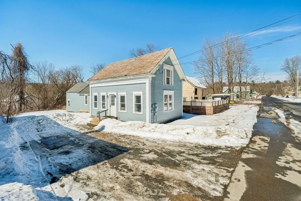 76 East Street Charlestown NH 03603