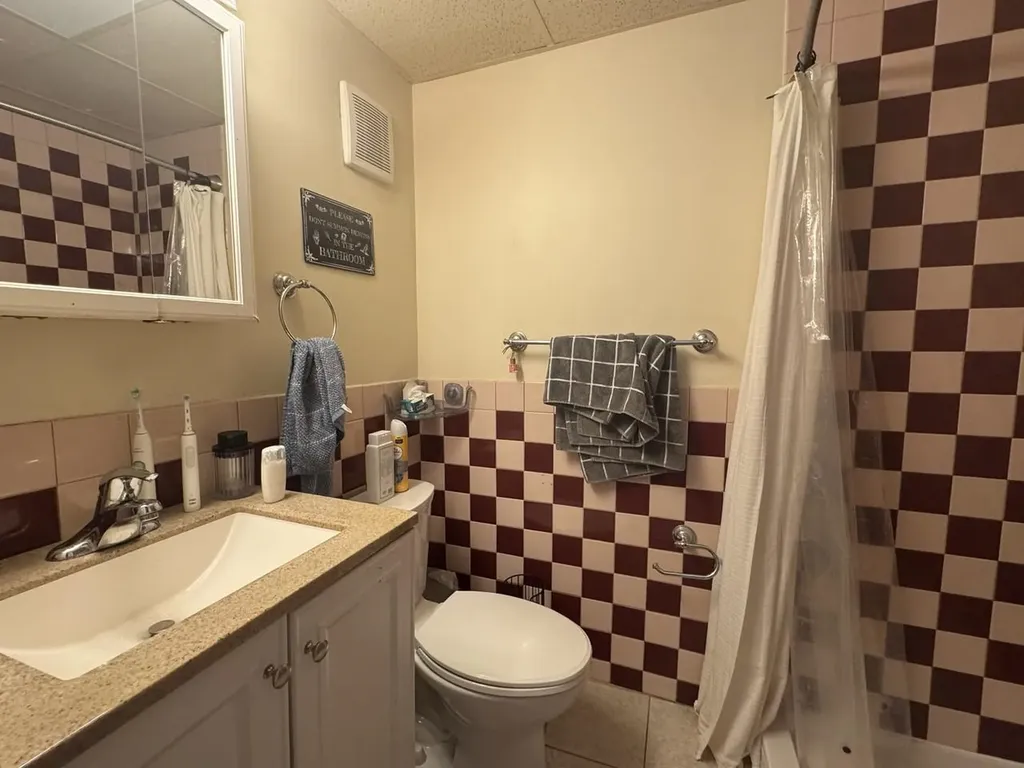 187 North Champlain Street Burlington VT 05401