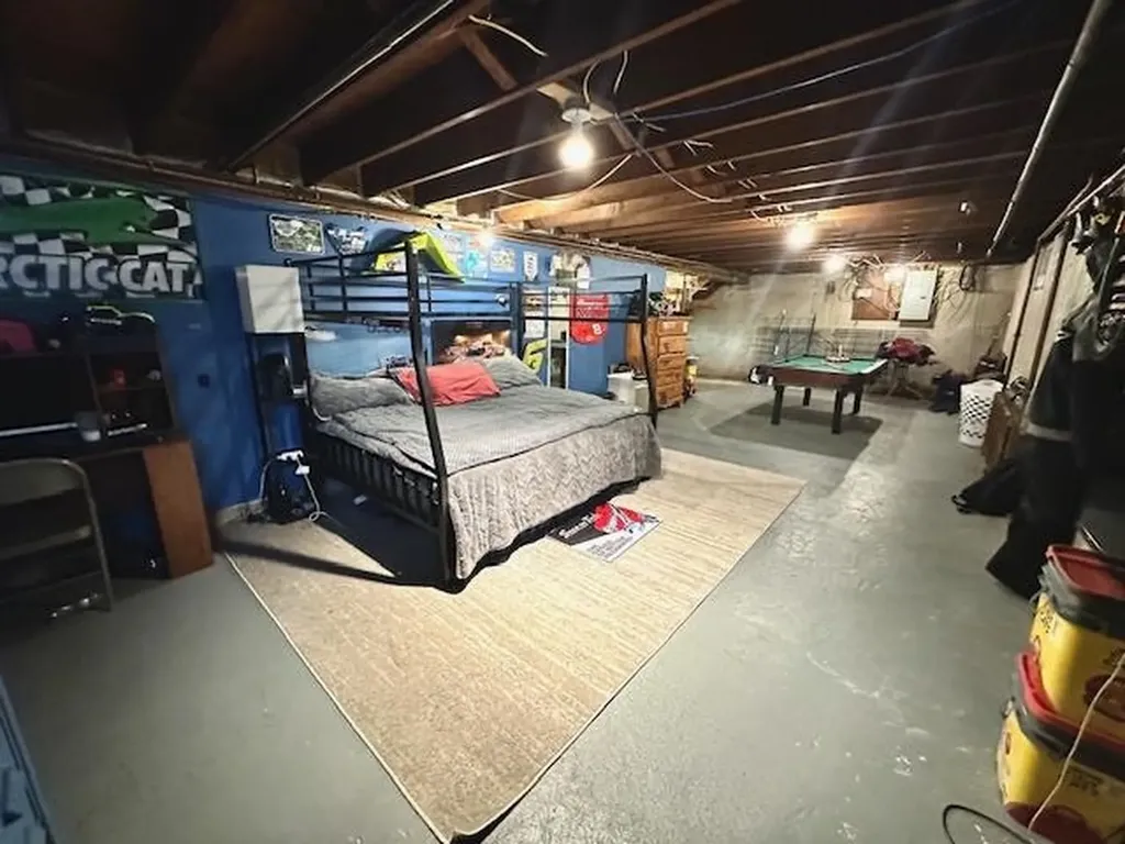 942 Main Street Albany VT 05820