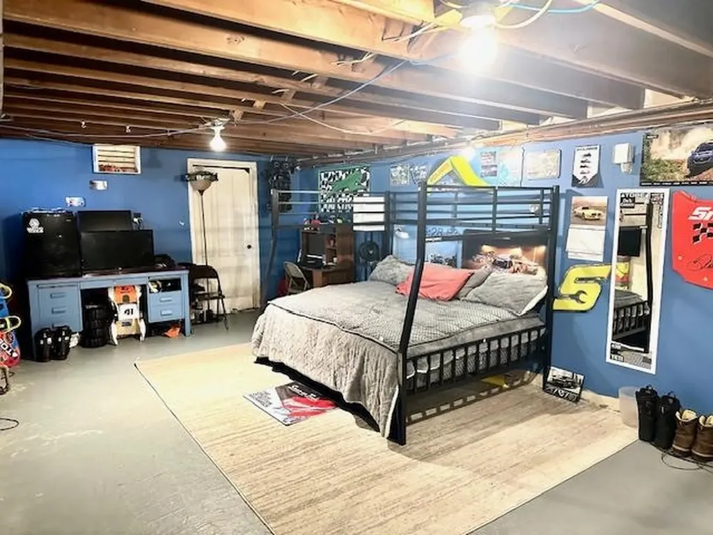 942 Main Street Albany VT 05820