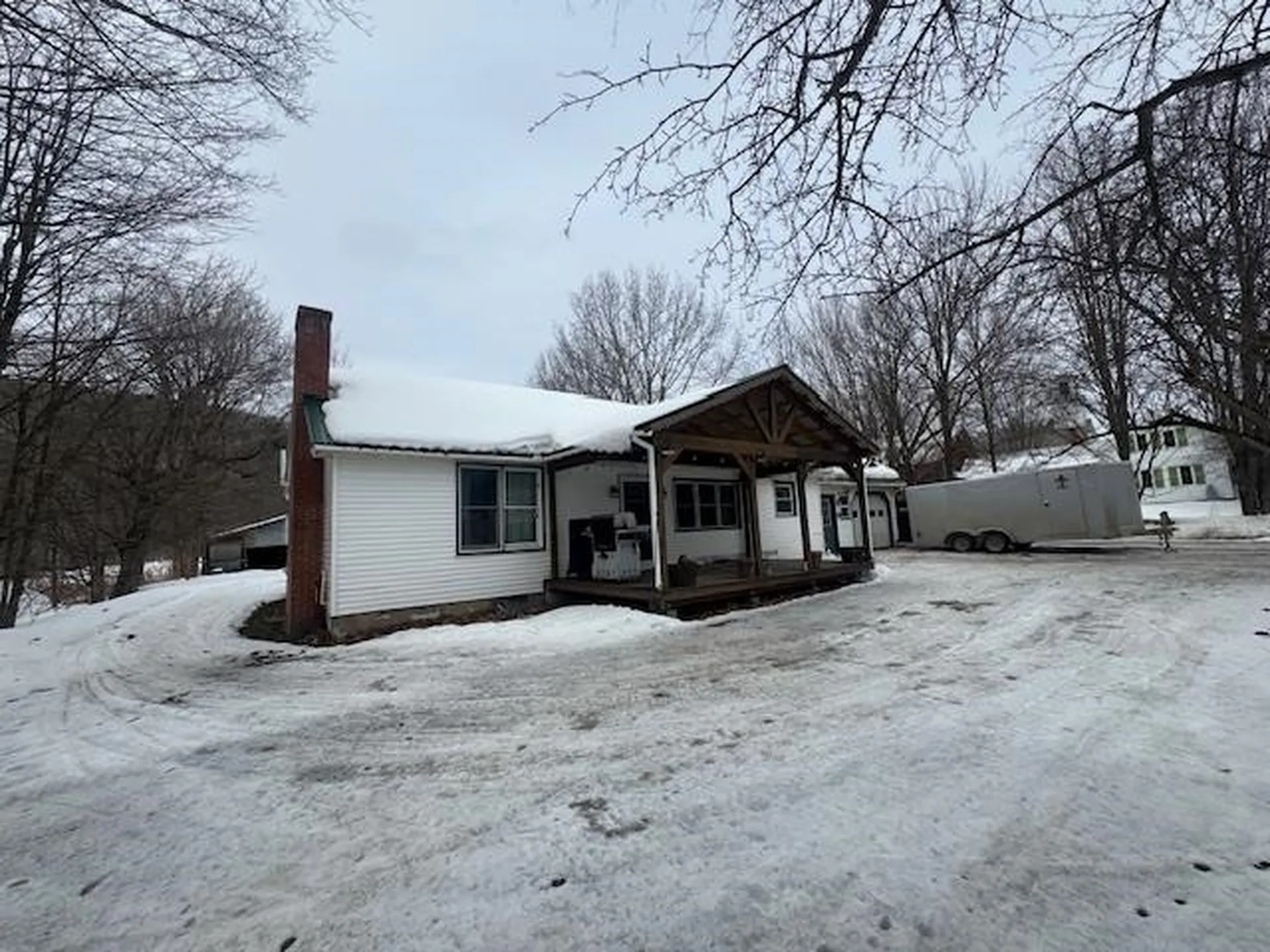 942 Main Street Albany VT 05820