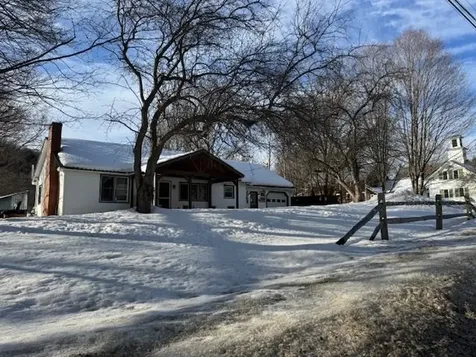 942 Main Street Albany VT 05820