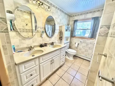 942 Main Street Albany VT 05820