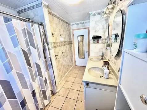 942 Main Street Albany VT 05820