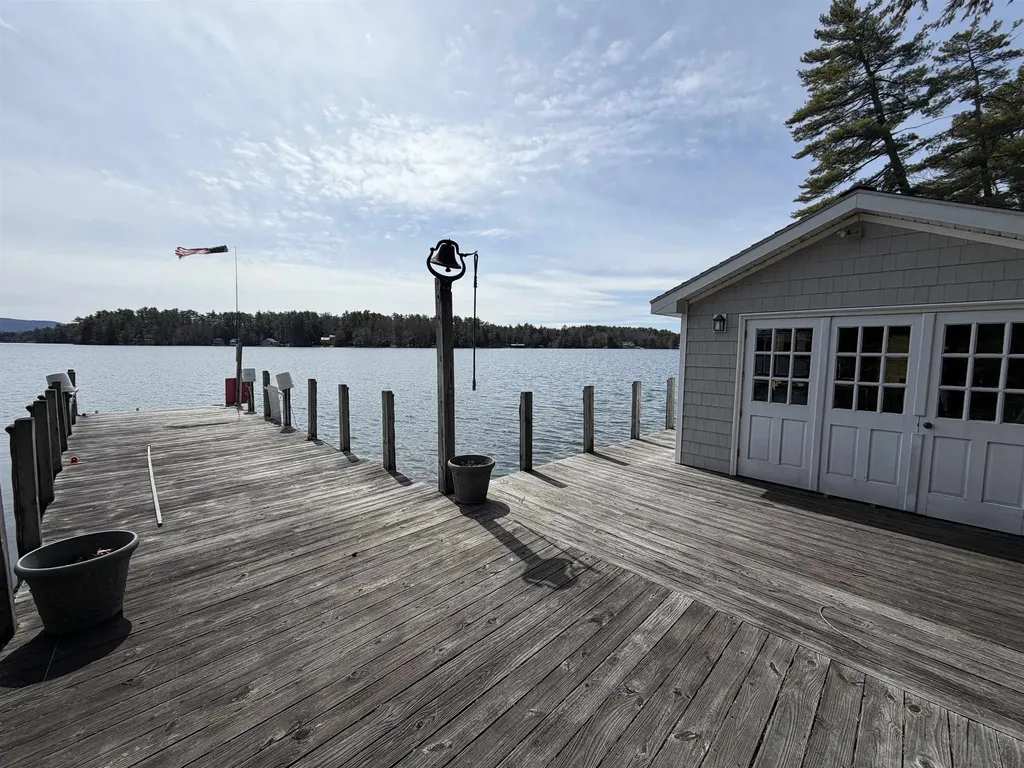 6 Governor Wentworth Highway Tuftonboro NH 03816