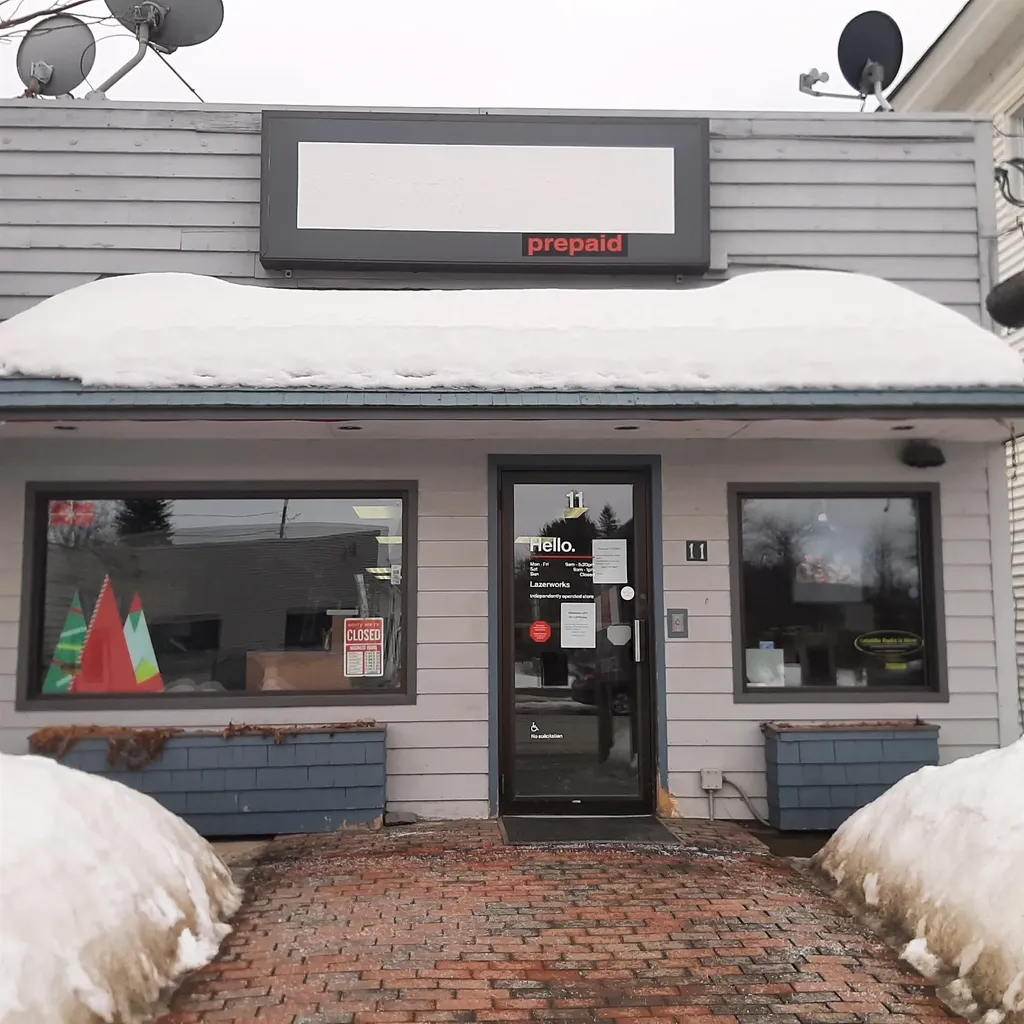 11 Bridge Street Colebrook NH 03576