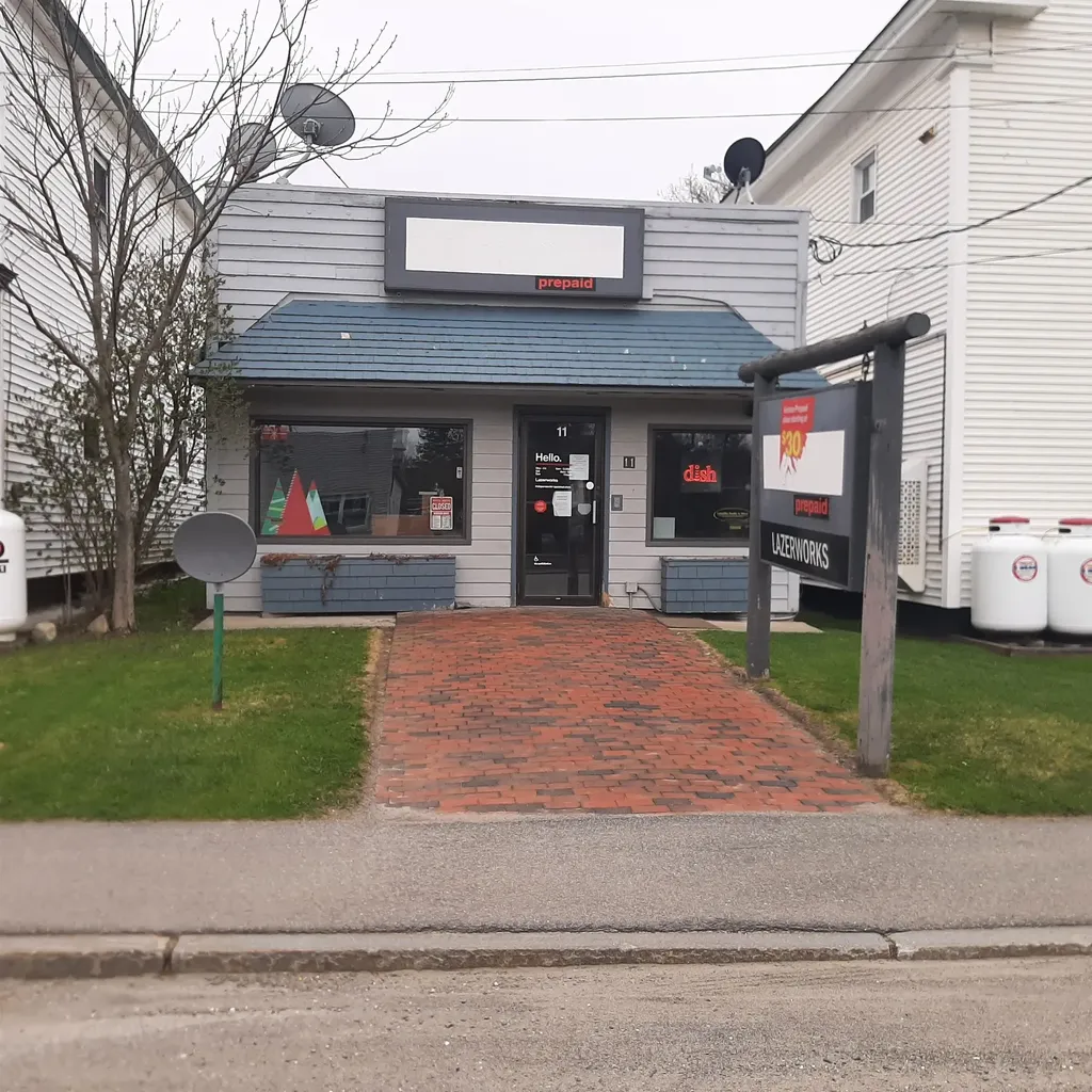 11 Bridge Street Colebrook NH 03576