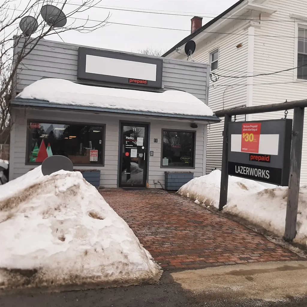 11 Bridge Street Colebrook NH 03576