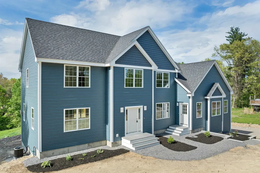 8 Wiley Hill Road Londonderry NH 03053