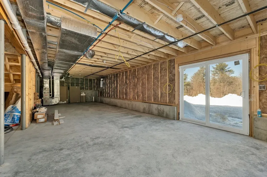 8 Wiley Hill Road Londonderry NH 03053