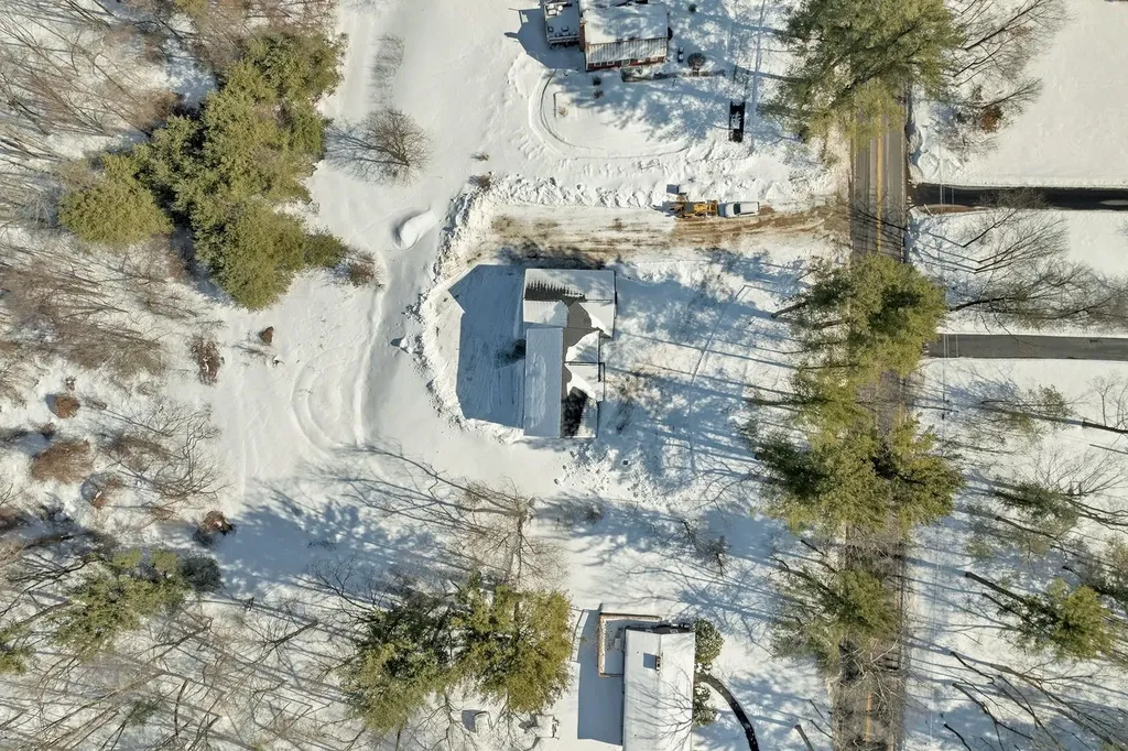 8 Wiley Hill Road Londonderry NH 03053