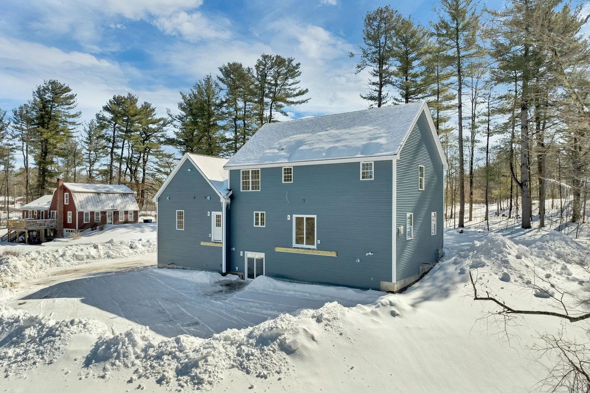 8 Wiley Hill Road Londonderry NH 03053