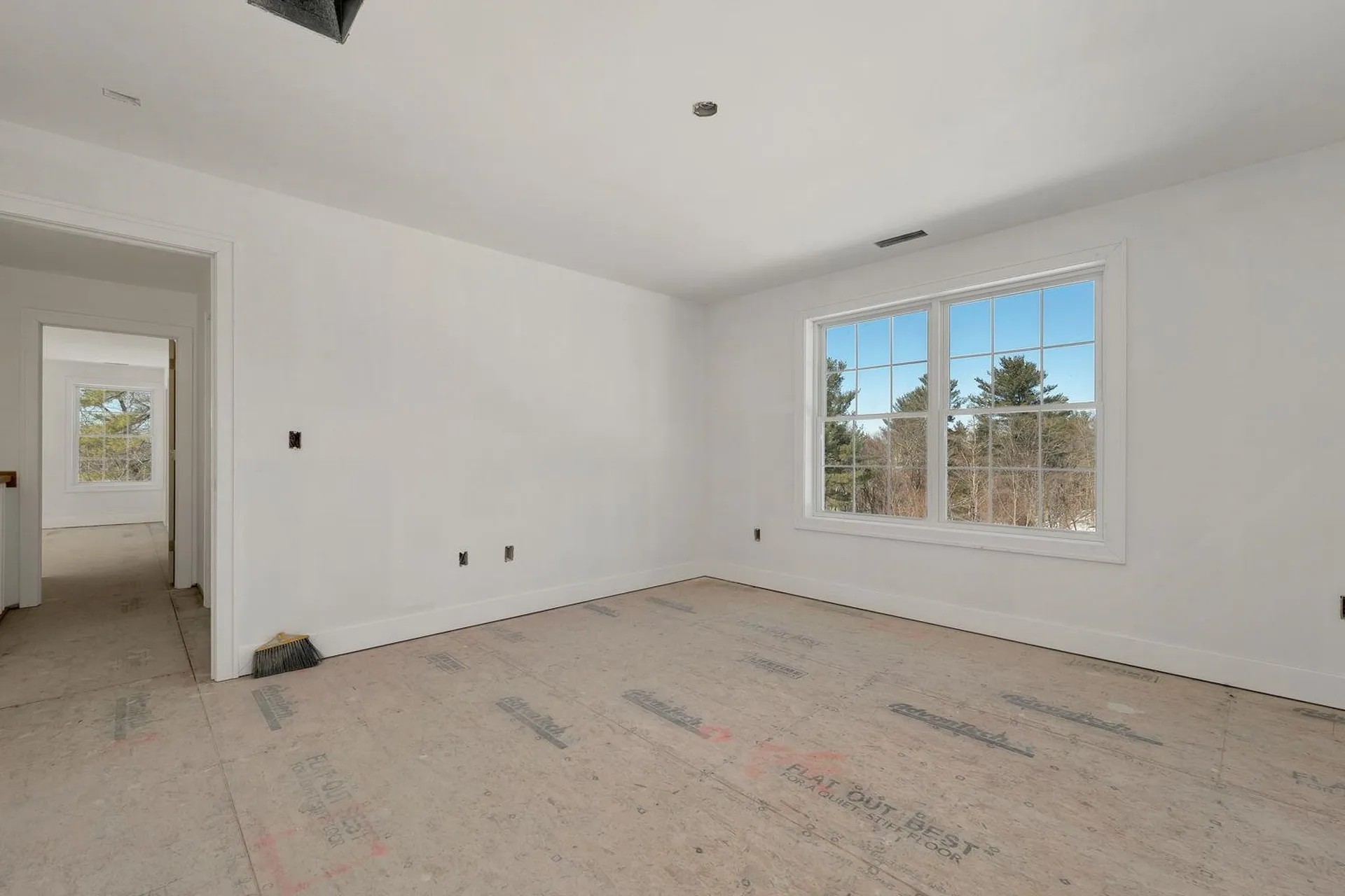 8 Wiley Hill Road Londonderry NH 03053