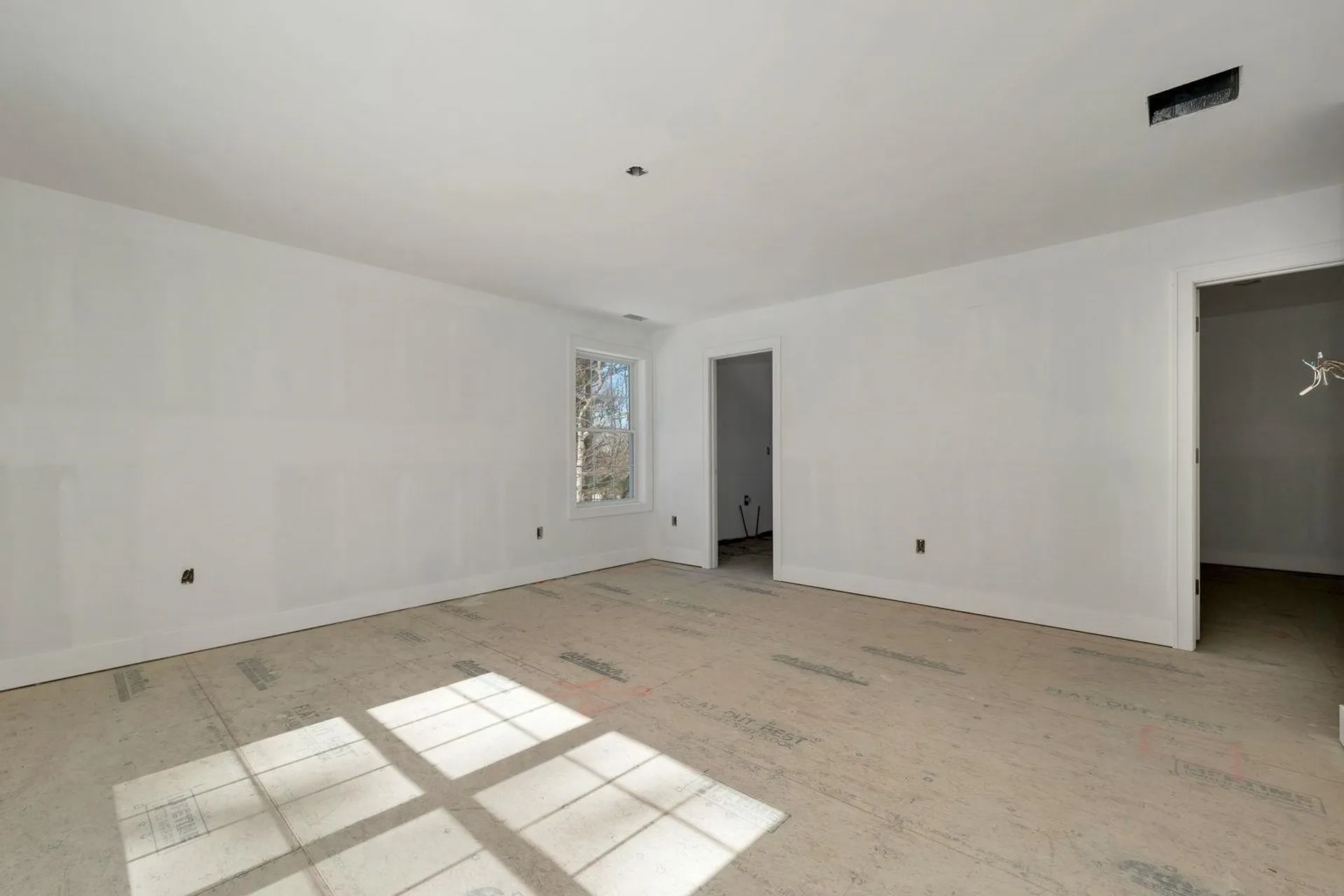 8 Wiley Hill Road Londonderry NH 03053