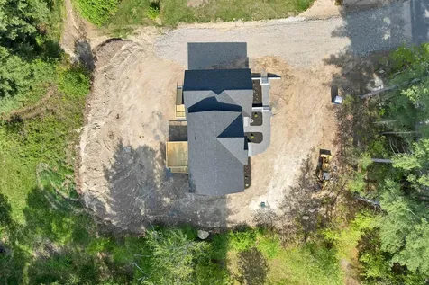 8 Wiley Hill Road Londonderry NH 03053