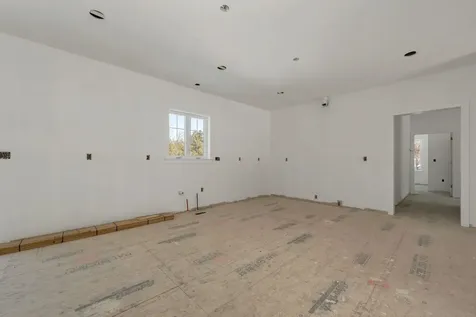 8 Wiley Hill Road Londonderry NH 03053