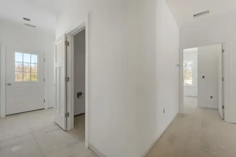 8 Wiley Hill Road Londonderry NH 03053