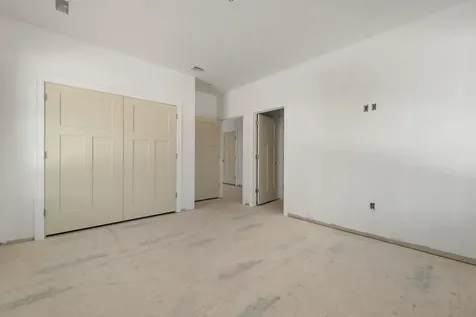 8 Wiley Hill Road Londonderry NH 03053