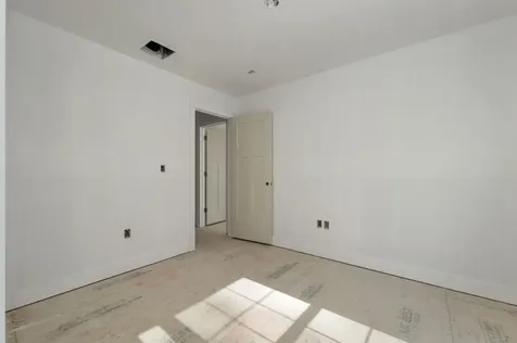 8 Wiley Hill Road Londonderry NH 03053