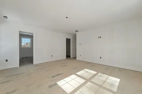 8 Wiley Hill Road Londonderry NH 03053