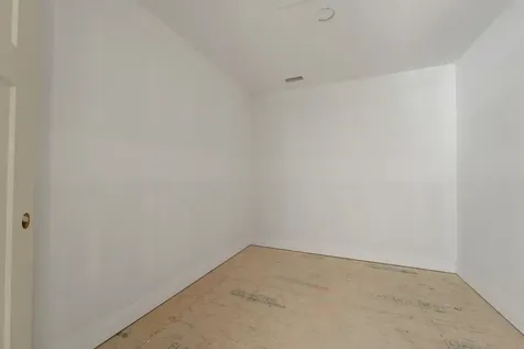 8 Wiley Hill Road Londonderry NH 03053