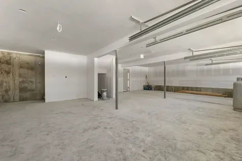 8 Wiley Hill Road Londonderry NH 03053