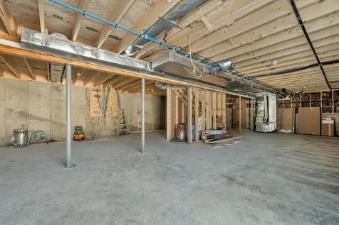 8 Wiley Hill Road Londonderry NH 03053