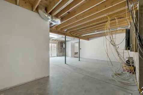 8 Wiley Hill Road Londonderry NH 03053