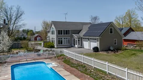 1003 School Street Dunbarton NH 03046