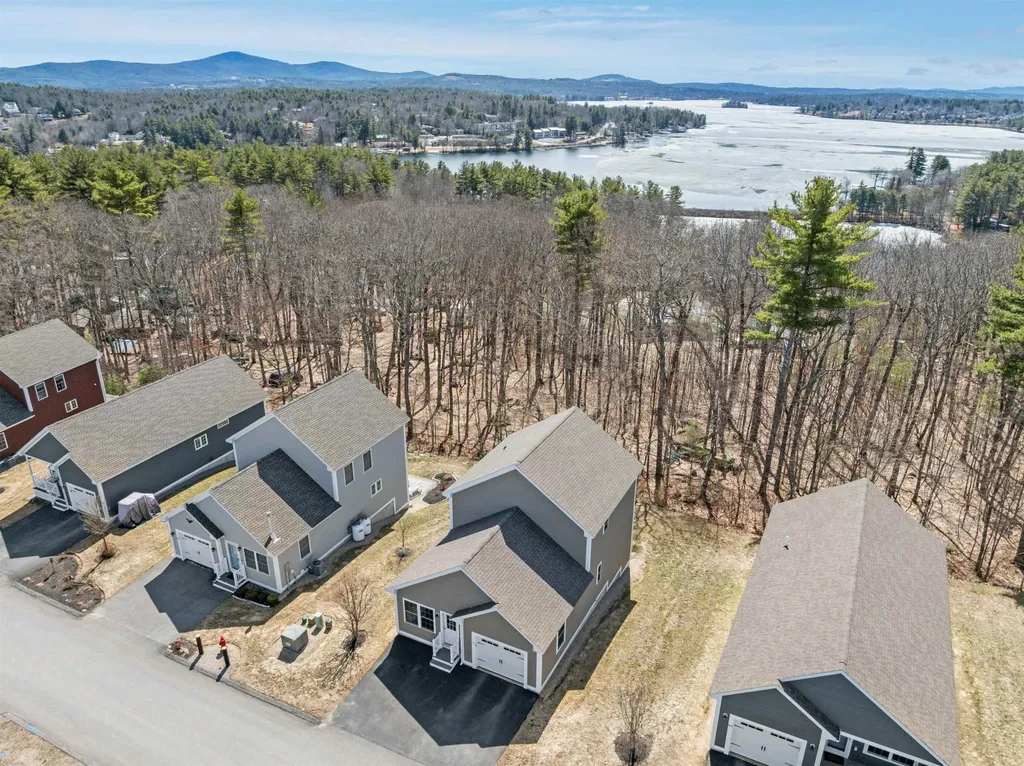 113 Memory Lane Laconia NH 03246