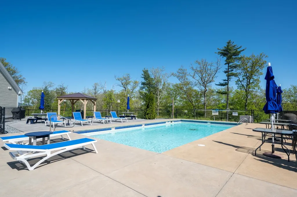 113 Memory Lane Laconia NH 03246