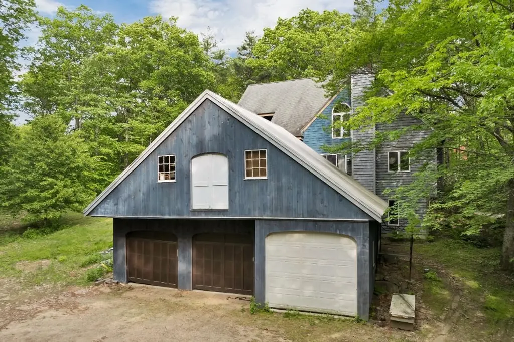 11 Bonney Shores Road Meredith NH 03253