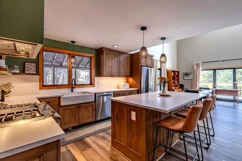 98 Gleason Farm Lane Jamaica VT 05343