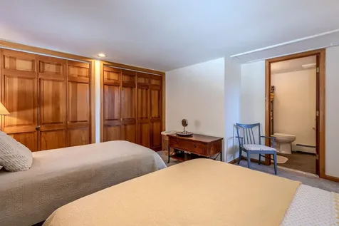 98 Gleason Farm Lane Jamaica VT 05343