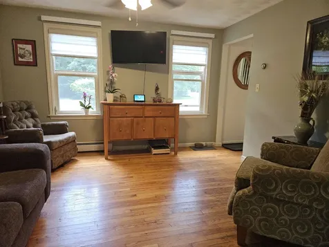 7 Chapman Way Exeter NH 03833