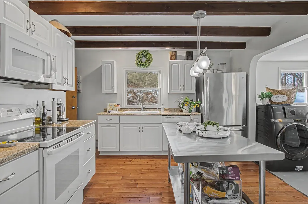 505 Middle Road Colchester VT 05446