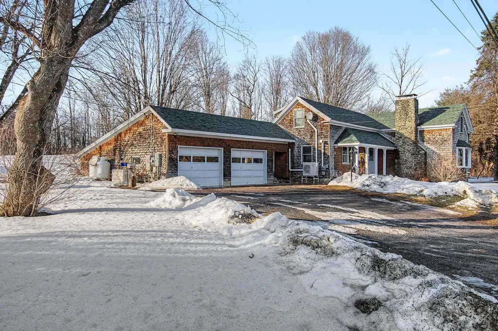 505 Middle Road Colchester VT 05446